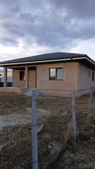 Casă cu 3 camere în Exterior Vest
