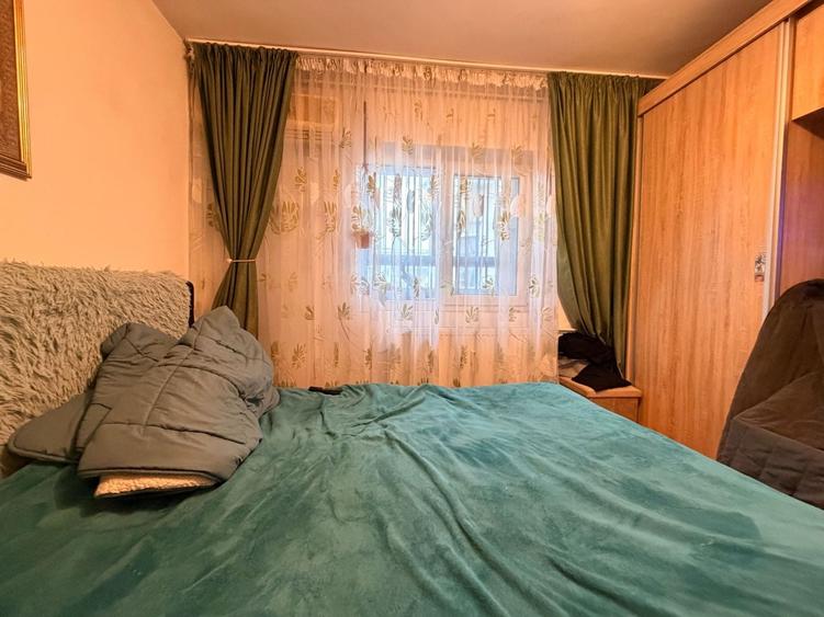 Apartament cu 3 camere decomandat în Crângași