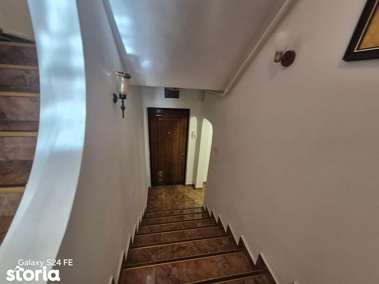 De inchiriat Apartament tip duplex cu 3 camere /etaj 1 - 5