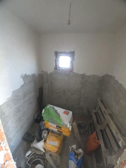 Casă cu 4 camere cu Teren 250 Mp în Clinceni