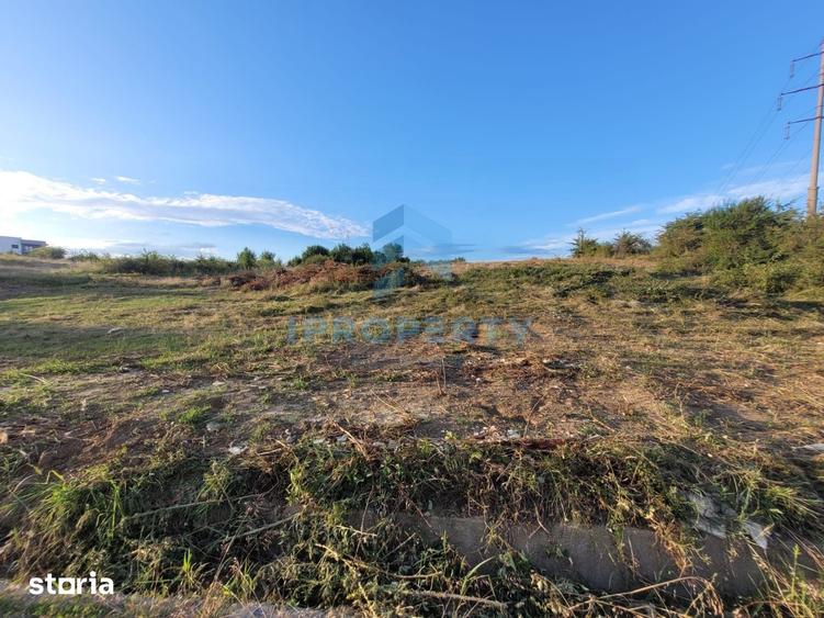 Teren de 2722 mp, în Războieni