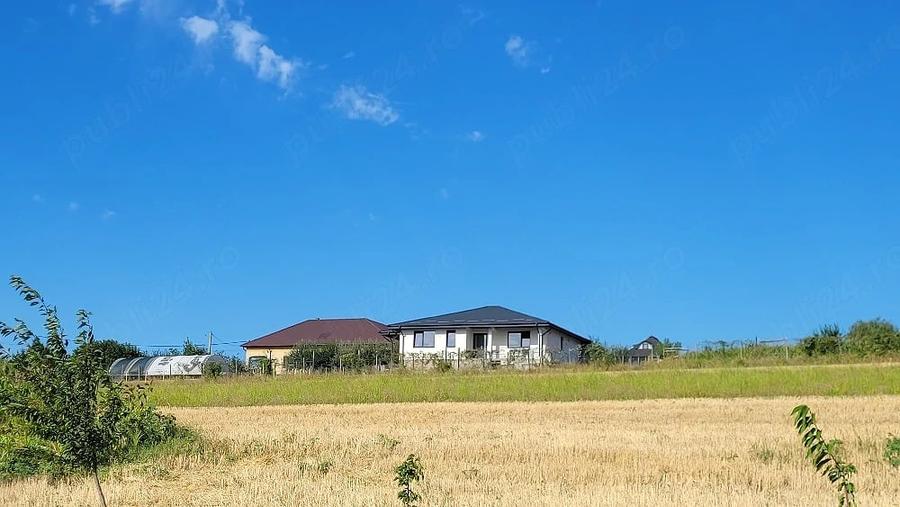 Casă cu 2 camere cu Teren 650 Mp în Chicerea