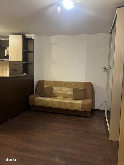 Apartament cu 2 camere decomandat în Apărătorii Patriei