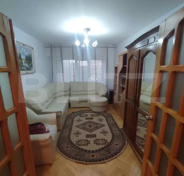 Apartament cu 3 camere decomandat, mobilat în Cug
