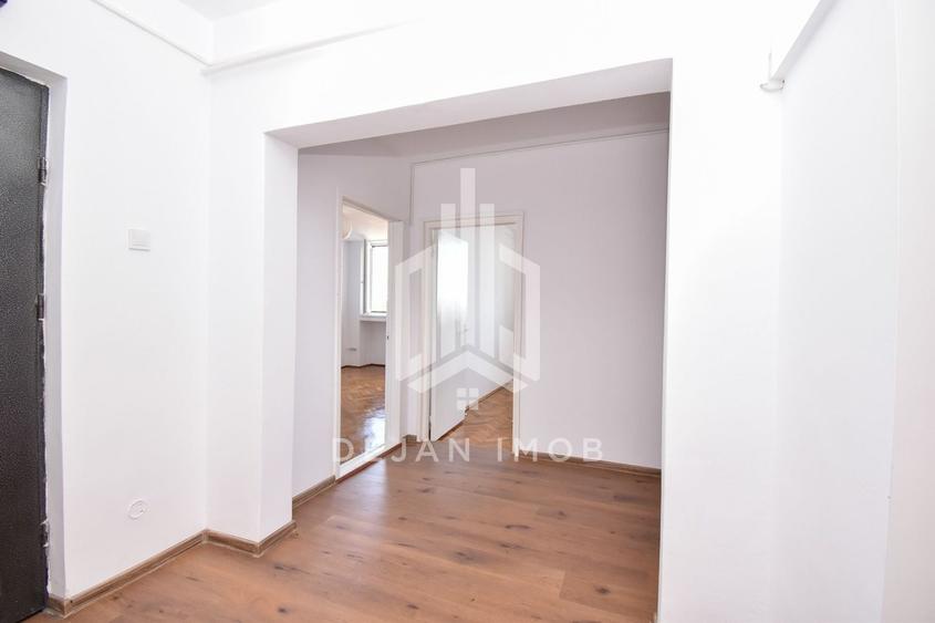 Apartament cu 3 camere decomandat în Simeria