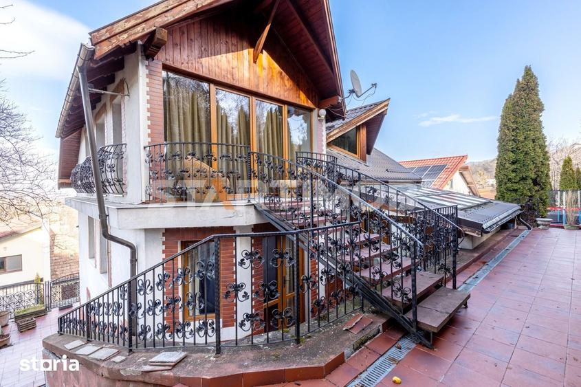 Casă cu 5 camere cu Teren 340 Mp în Centrul Istoric