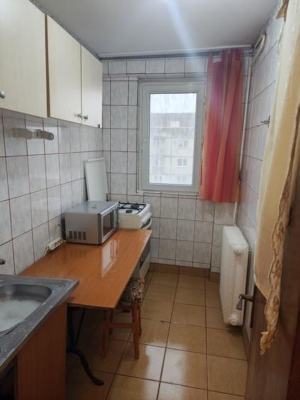 Apartament cu 2 camere semidecomandat în Militari