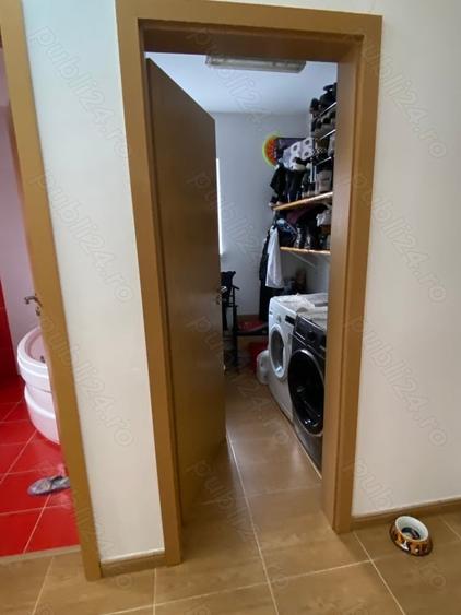 Casă cu 5 camere cu Teren 284 Mp în Ghiroda