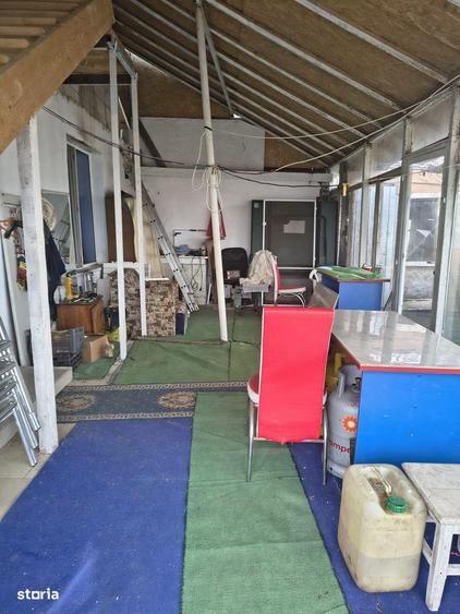 Casă cu 7 camere cu Teren 440 Mp în Sud