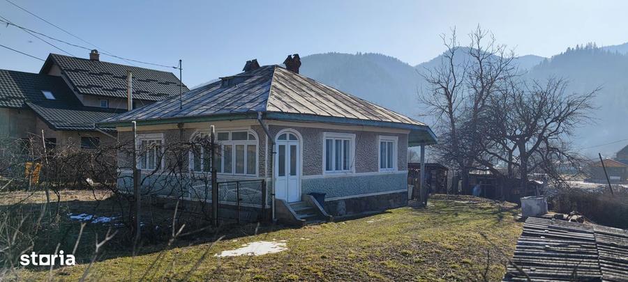 Casa 3 camere cu garaj ?i 2 pivni?e Orasul Bicaz, Jud Neamt - 20