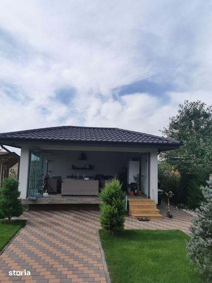Casă cu 4 camere cu Teren 7000 Mp în Ulmi