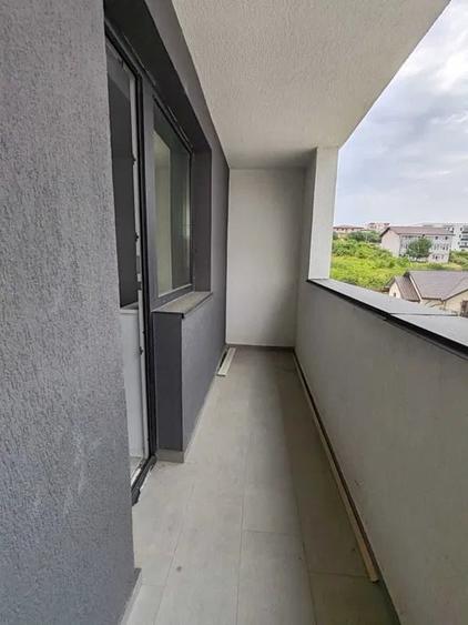 Apartament cu 2 camere decomandat în Vișani