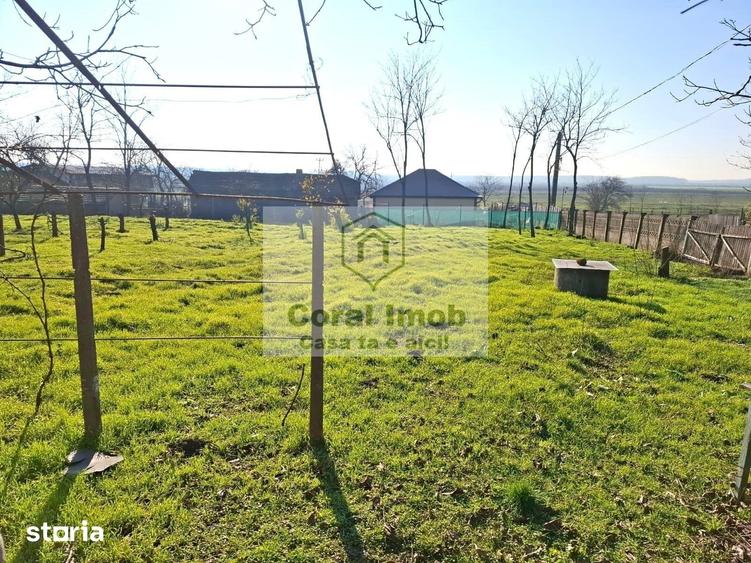Casă cu 2 camere cu Teren 2016 Mp în Traian