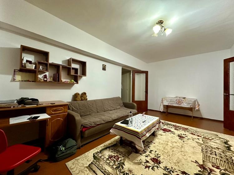 Apartament cu 2 camere semidecomandat, mobilat în Gorjului