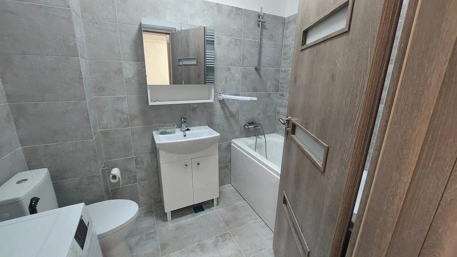 Apartament cu 2 camere decomandat în Metalurgiei