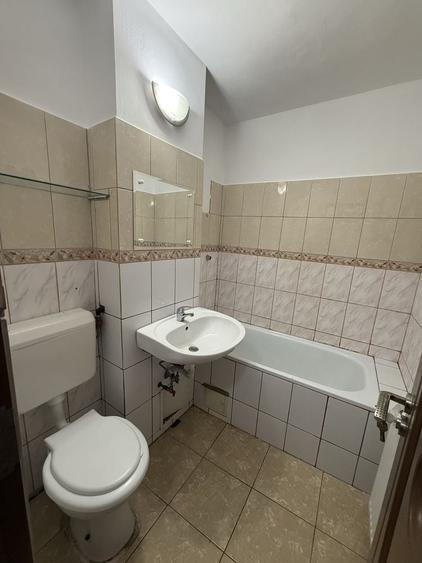 Garsonieră decomandată în Central