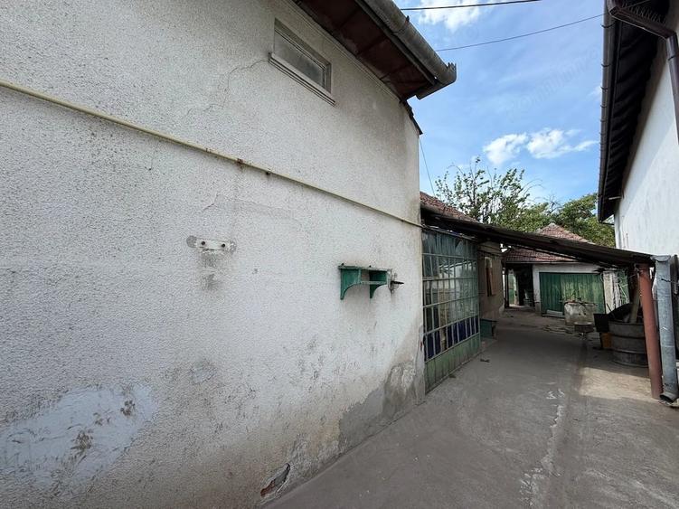 Casă cu 3 camere cu Teren 360 Mp în Central