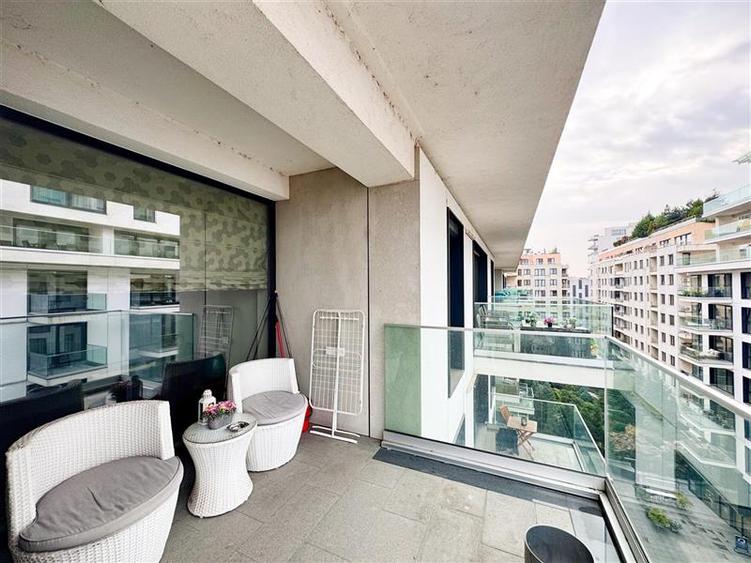 Apartament cu 2 camere semidecomandat, mobilat în Herăstrău