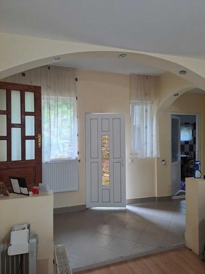 Casă cu 4 camere în Posada