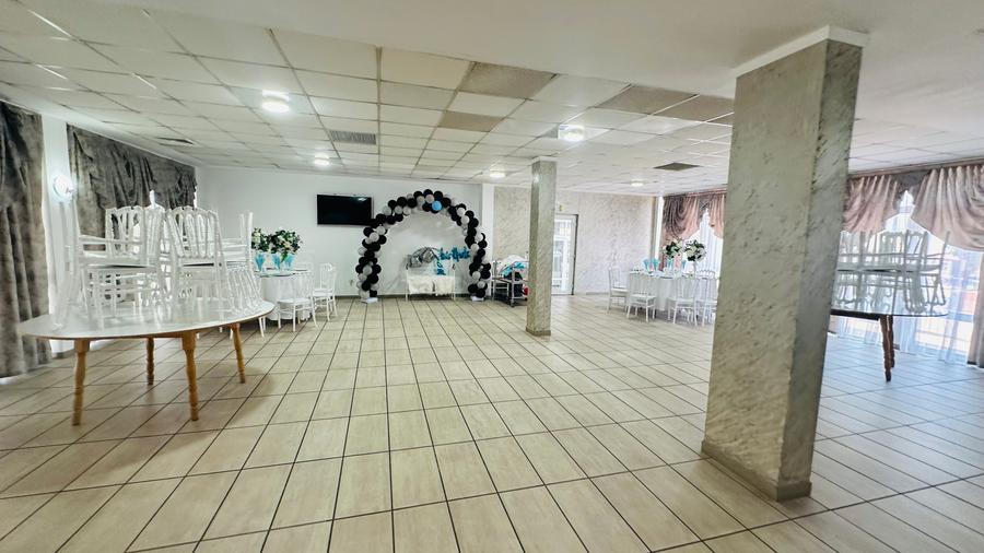 Spațiu comercial, de 800 mp, în 9 Mai