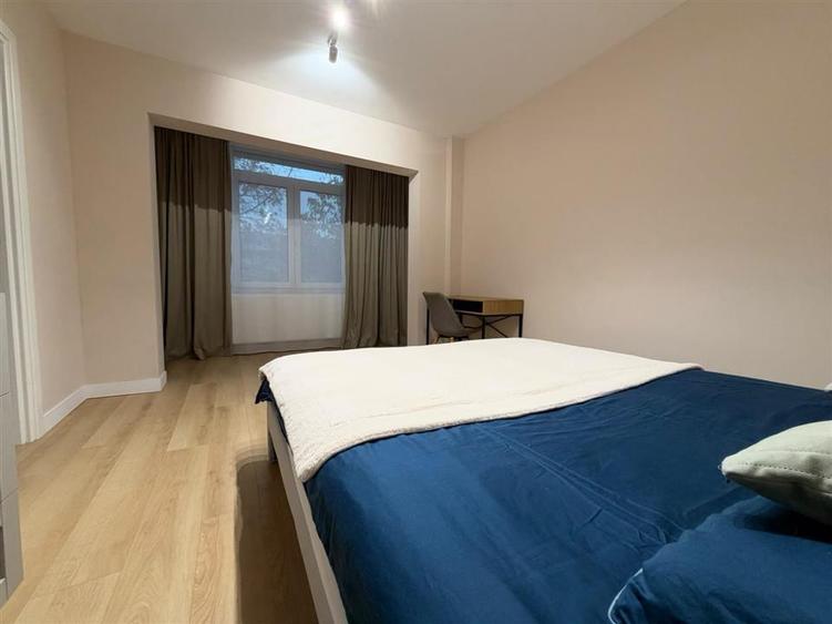 Apartament cu 3 camere decomandat, mobilat în Podu Roș