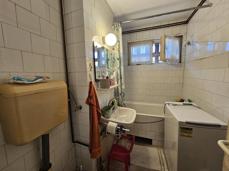 Apartament cu 4 camere decomandat, mobilat în Circumvalațiunii
