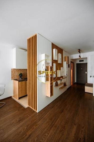 Apartament cu 3 camere semidecomandat, mobilat în Unirii