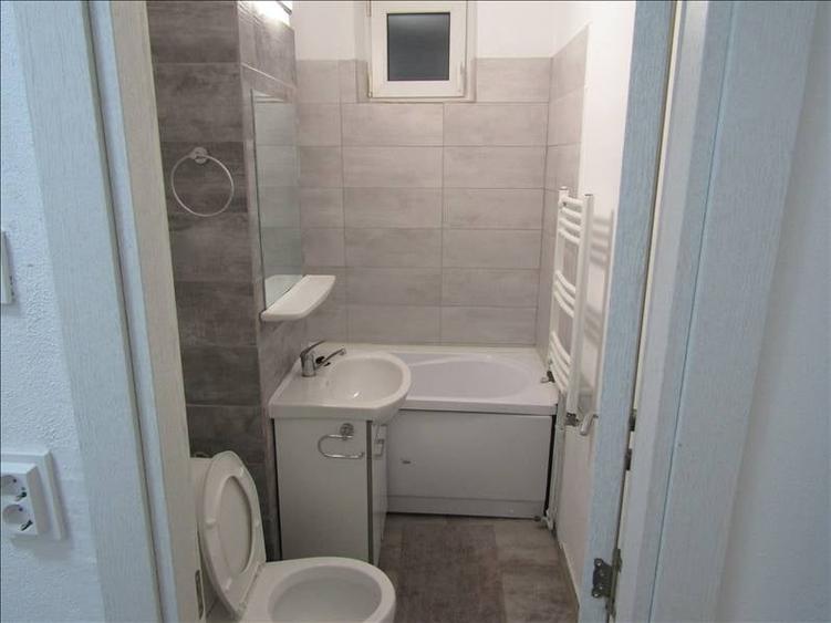 Apartament de închiriat – Zona Cedonia, etaj 1/4 - 9
