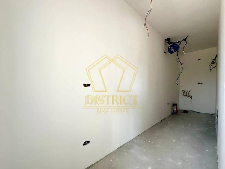 Duplex cu 5 camere cu Canalizare în Dumbrăvița