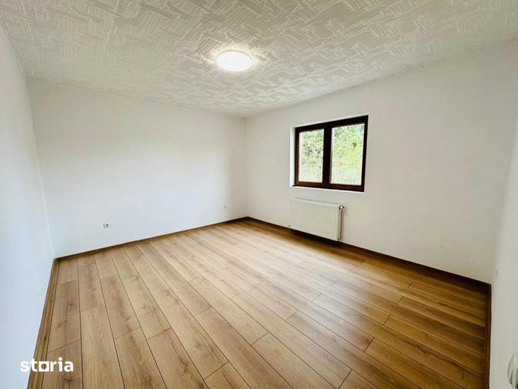 Casă cu 5 camere cu Teren 450 Mp în Crevedia