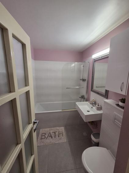 Apartament cu 2 camere decomandat în Republicii