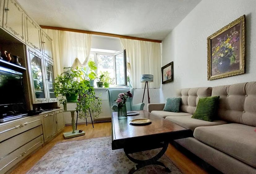 Apartament cu 3 camere decomandat în Central