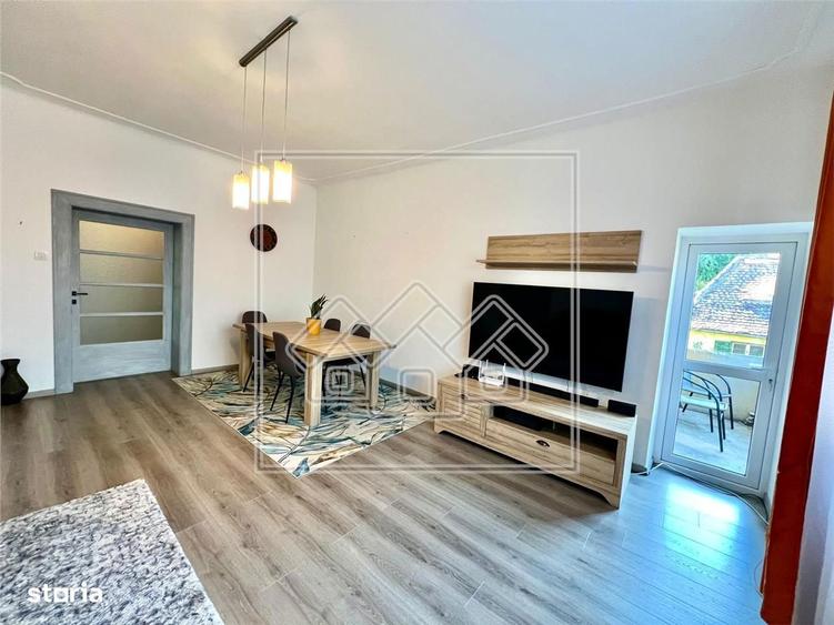 Apartament cu 4 camere decomandat în Central