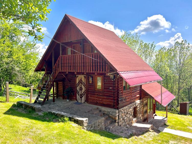 Casă cu 3 camere în Șuncuiuș