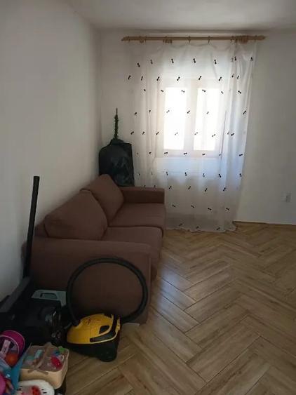 Casă cu 5 camere în Central