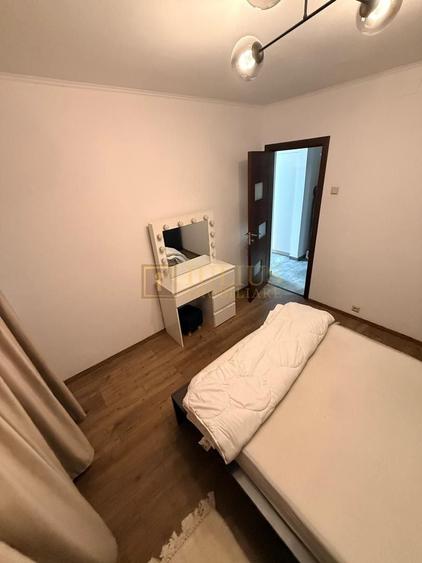 Apartament cu 2 camere decomandat, mobilat în Aradului