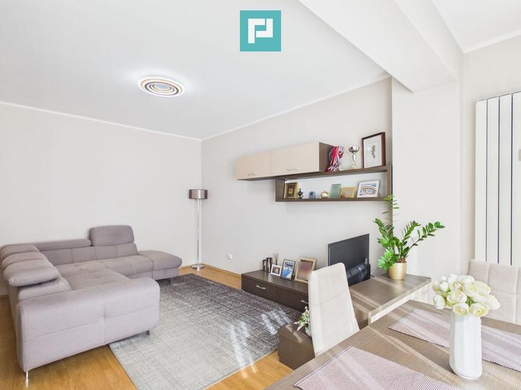 Apartament cu 3 camere decomandat, mobilat în Nufărul