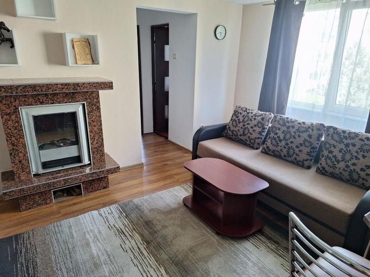 Apartament cu 3 camere semidecomandat în Exterior Vest