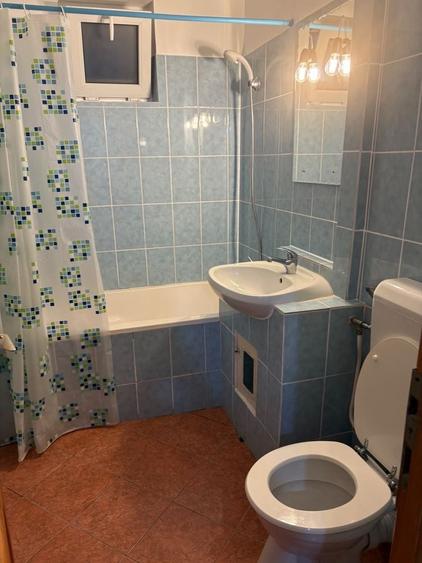 Apartament cu 2 camere decomandat în Precista