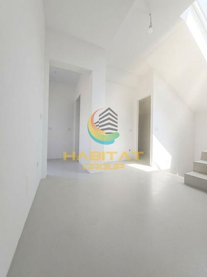 Duplex cu 4 camere cu Canalizare în Central