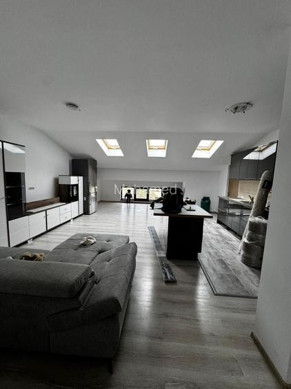 In vanzare apartament mobilat