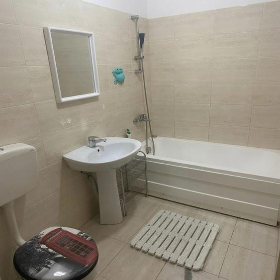Apartament cu 4 camere decomandat în Sebastian