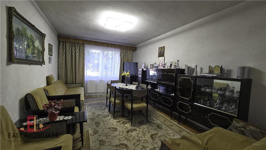 Apartament cu 2 camere decomandat în Tudor