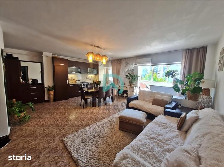 Apartament cu 2 camere semidecomandat, mobilat în Valea Cetății