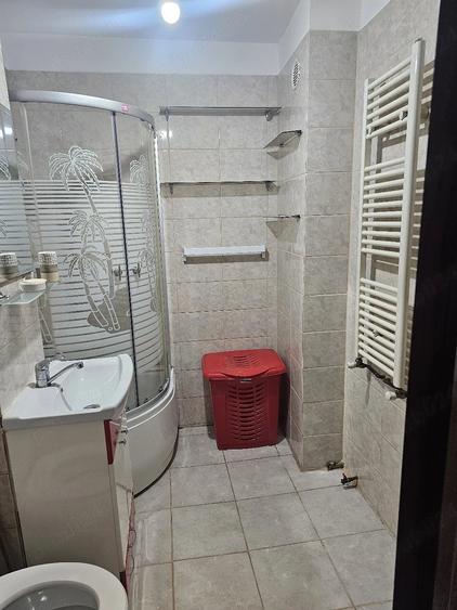 Apartament cu 2 camere decomandat în Petros