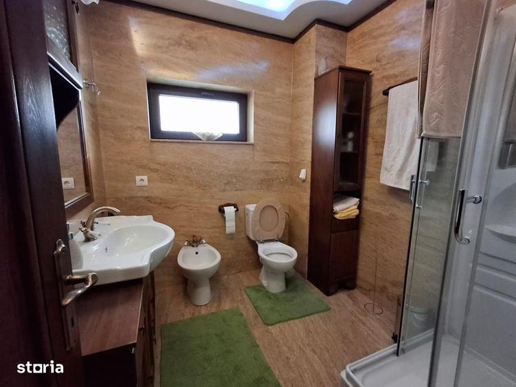 Casă cu 4 camere cu Teren 200 Mp în Calea Poplăcii