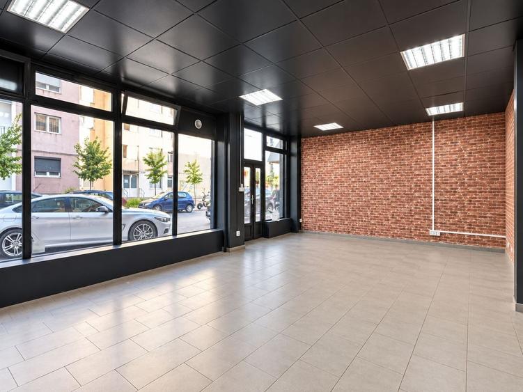 Spațiu comercial, de 95 mp, în Confecții
