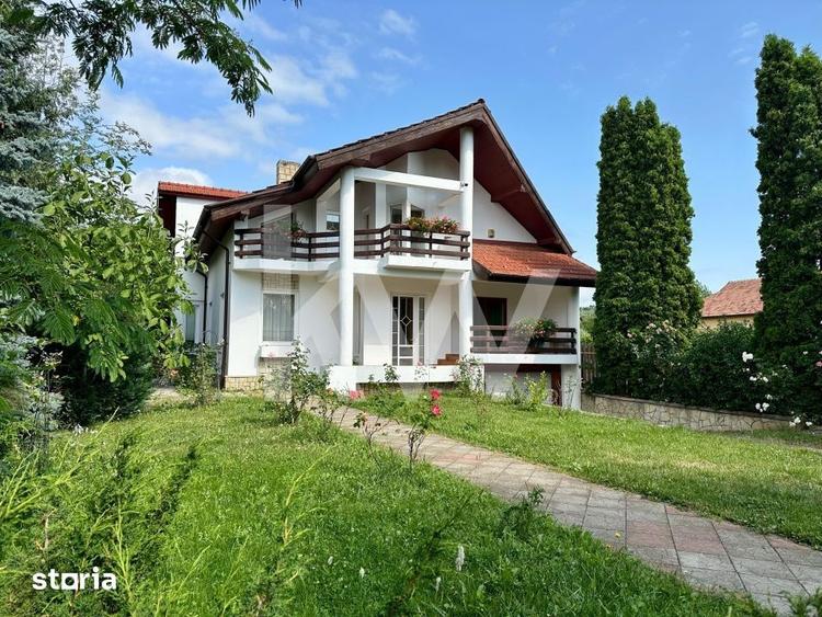 Casă cu 6 camere cu Teren 2803 Mp în Coman