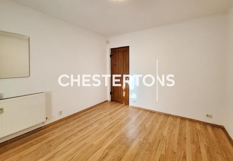 Apartament cu 3 camere semidecomandat, mobilat în Titan