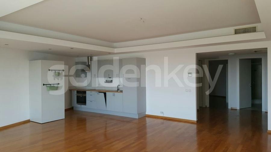 Apartament cu 4 camere decomandat, mobilat în Herăstrău